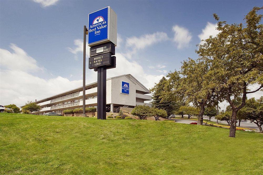Americas Value Inn-pittsburgh Airport 2*