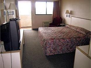 Americas Value Inn-pittsburgh Airport 2*