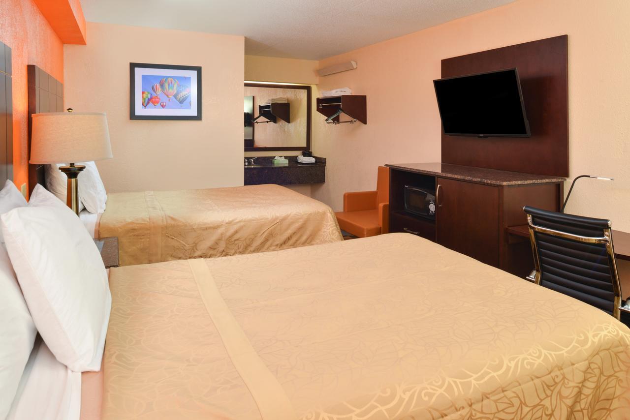 Americas Value Inn-pittsburgh Airport 2*