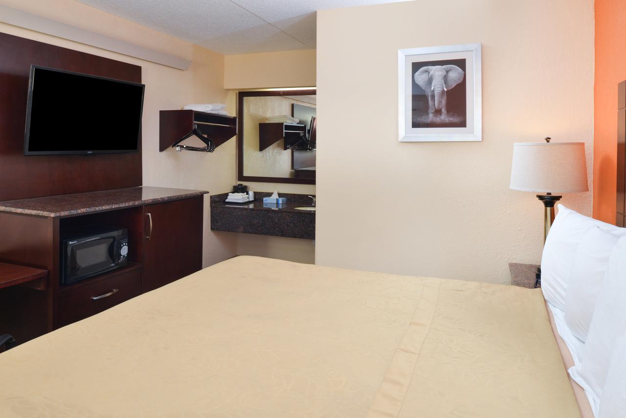 Americas Value Inn-pittsburgh Airport Motel 2*